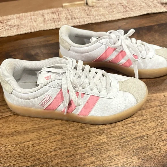 Adidas Women’s White & Pink Sneakers – Size 8 – Gum Sole Casual Trainers - Picture 2 of 3